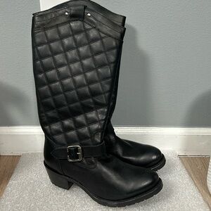 Women’s Sonora Black quilted leather boots size 8.5 B